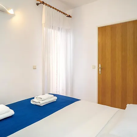 Mira & Ivan With Terrace And Parking By Irundo