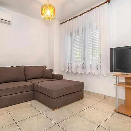 Mira & Ivan With Terrace And Parking By Irundo Appartement *