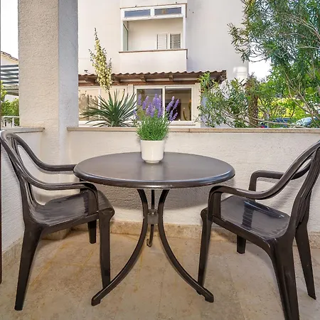 Mira & Ivan With Terrace And Parking By Irundo Appartement *
